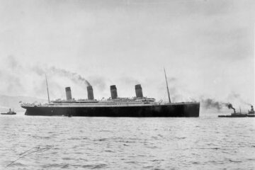 Titanic Leaving Belfast - with a print shop on board.